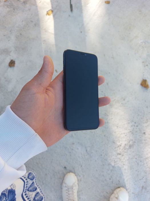 Vand sau schimb iphone 11 pro GB 256