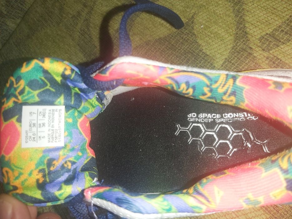 Дамски маратонки Asics и Mezuno