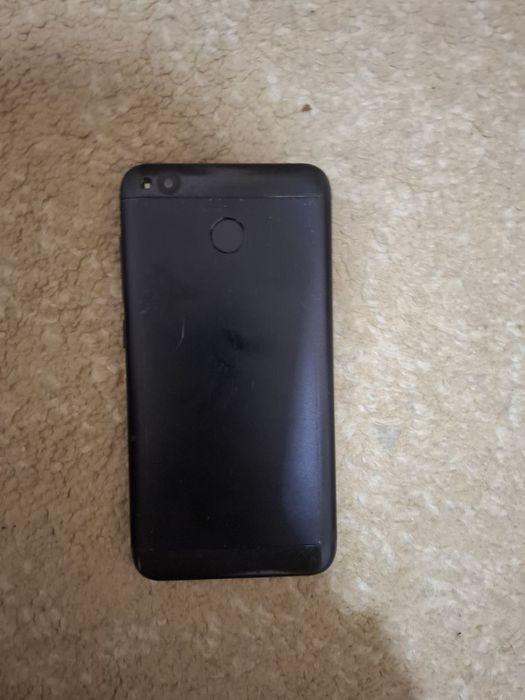 Redmi telefoni yaxshi holatda