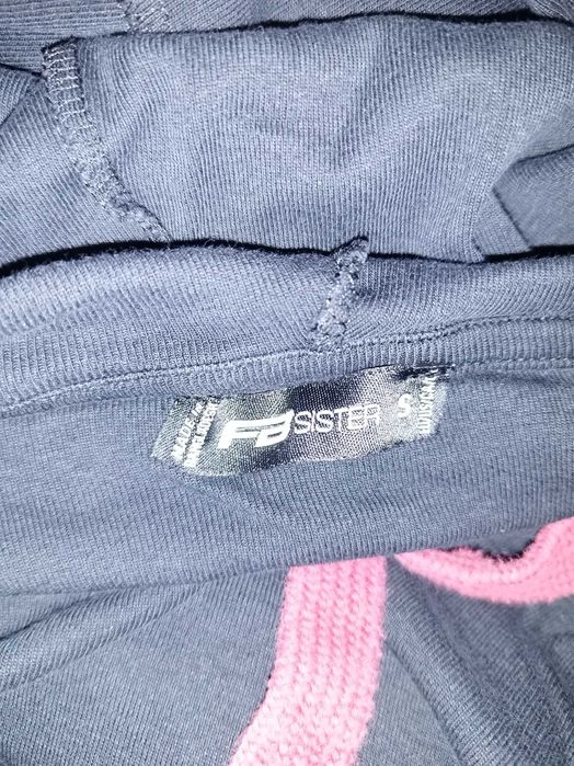 Hanorac cu gluga si imprimeu cu flori