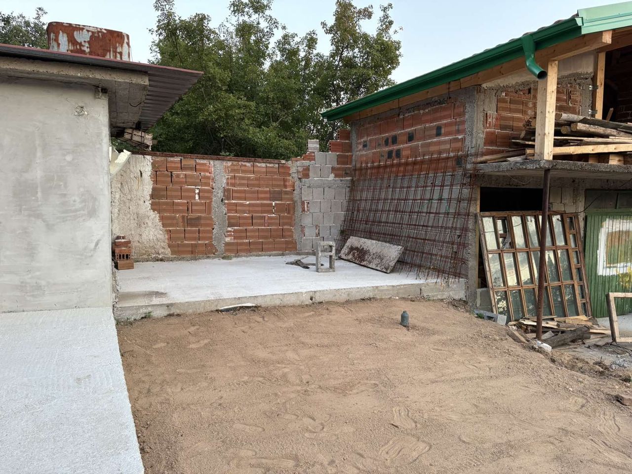 Продава се Къща в с. Сърнегор, Област Пловдив - 120 кв.м за 375 €/кв.м - Снимка #1
