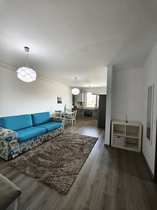 Apartament cu doua camere: de inchiriat