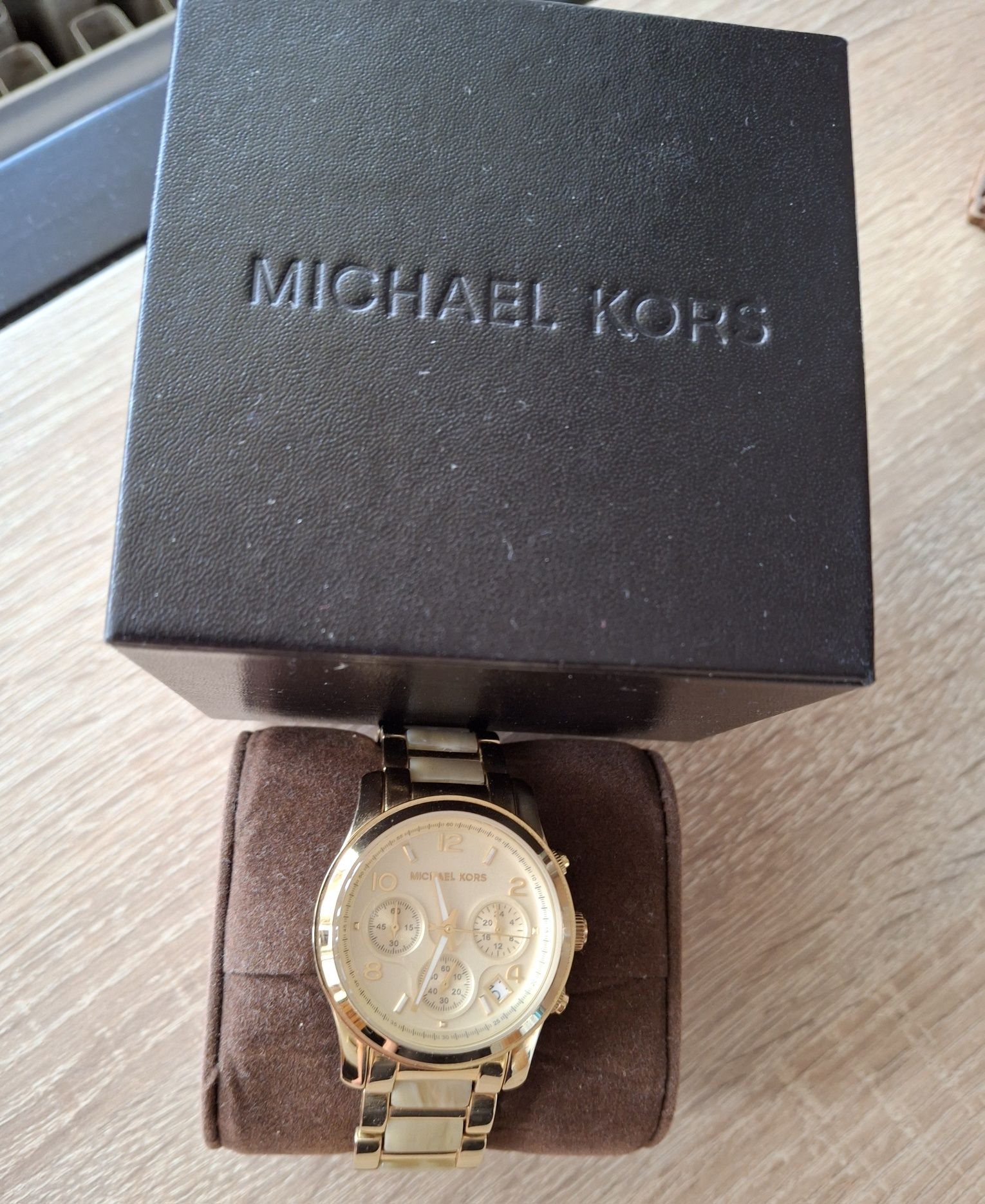Часовник Michael kors