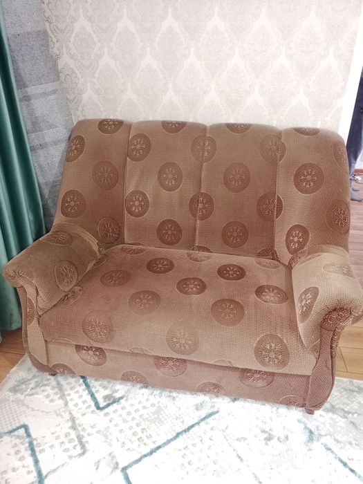 Продам мини диван на два человека