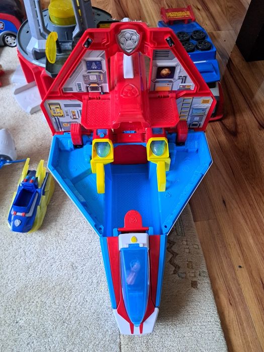 Set Patrula Catelusilor cu turn ,camioane , avion