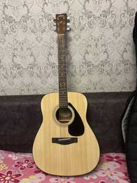 Продам аккустическую гитару YAMAHA F310