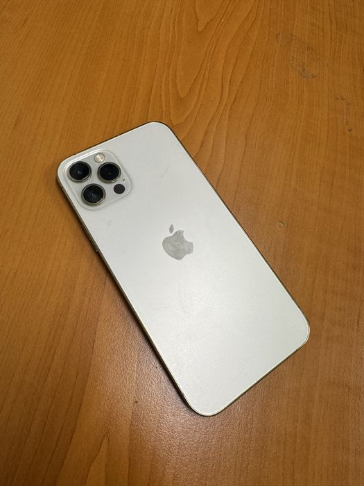 Iphone 12pro с коробкой с документами