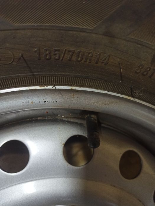 Колеса в сборе R14 зимние с шипами -2шт.