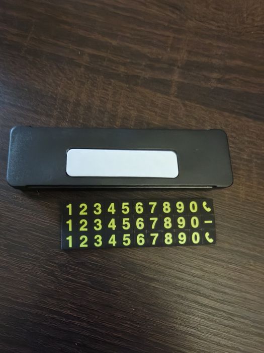 Afisaj numar telefon pentru stationari auto