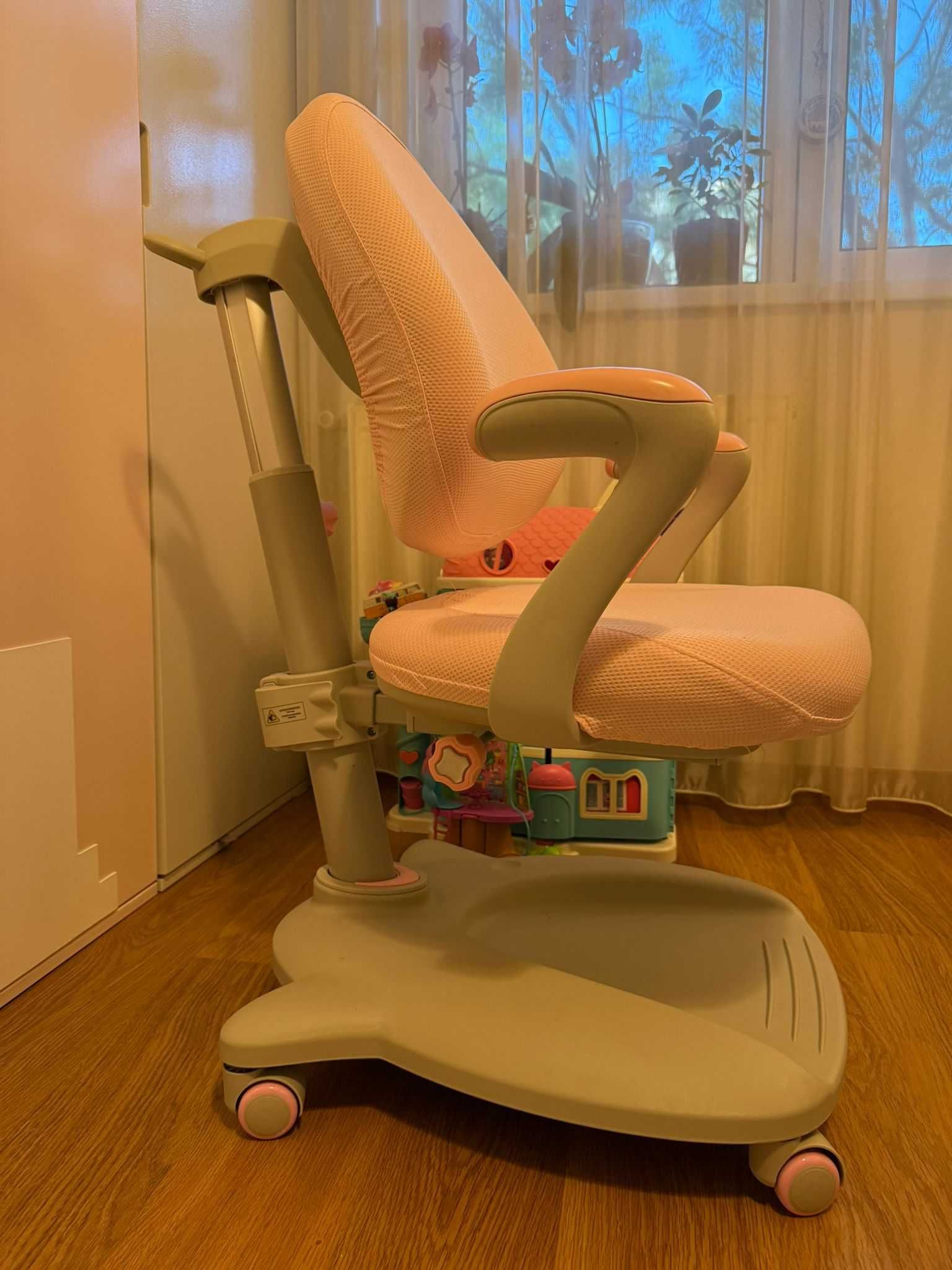 Vand Mobilier (Lura Atelier) camera copil (pat stil Montessori)+birou