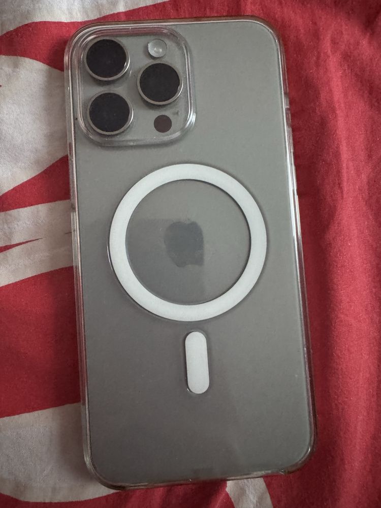 Iphone 15 pro max с гаранция