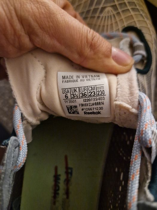 Adidasi Reebok marimea 36