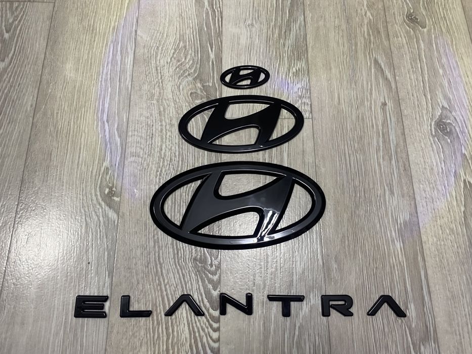 Набор накладок на эмблемы Elantra 7 рест