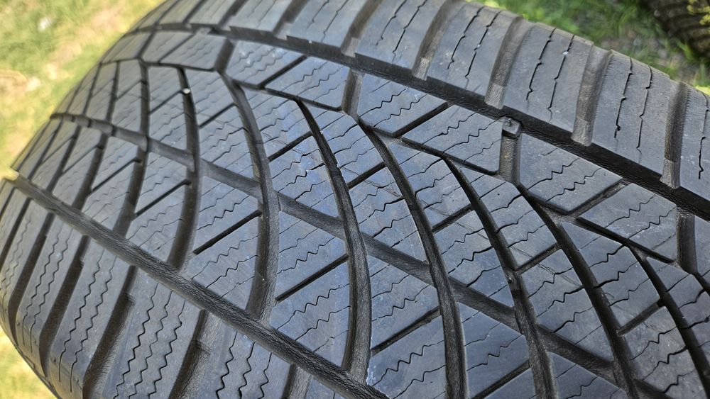 2бр гуми 215 55 17 ханкок