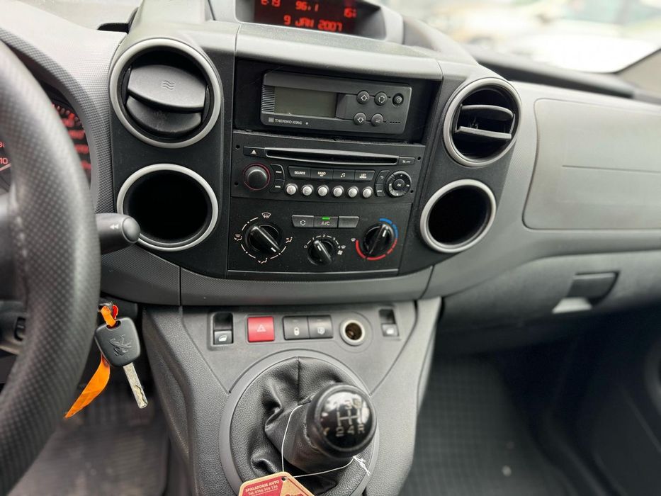 Peugeot partner spatiu de depozitare refrigerat