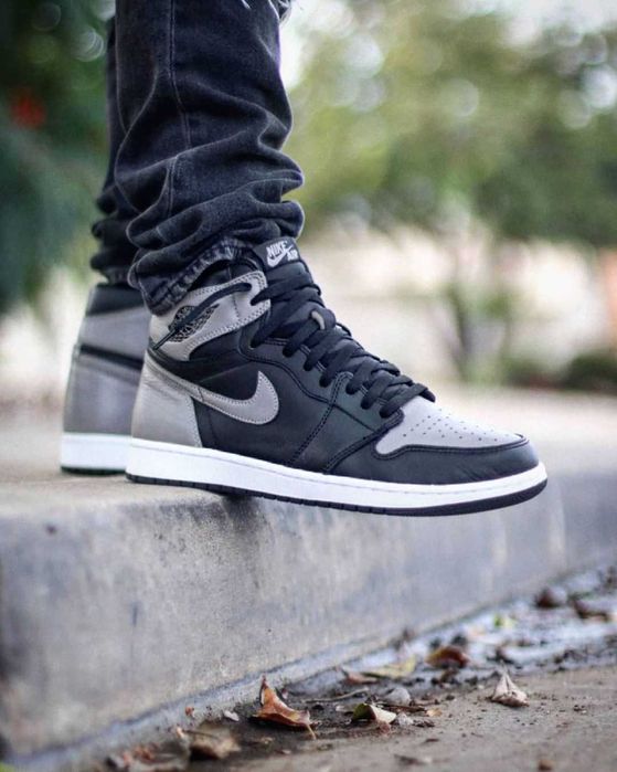 Jordan 1 High Hyper Royal