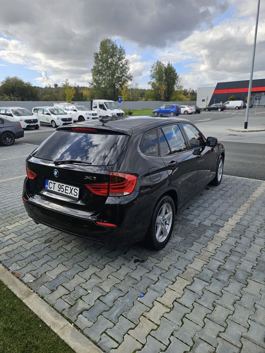 Bmw X1 118i  Fiscal la zi