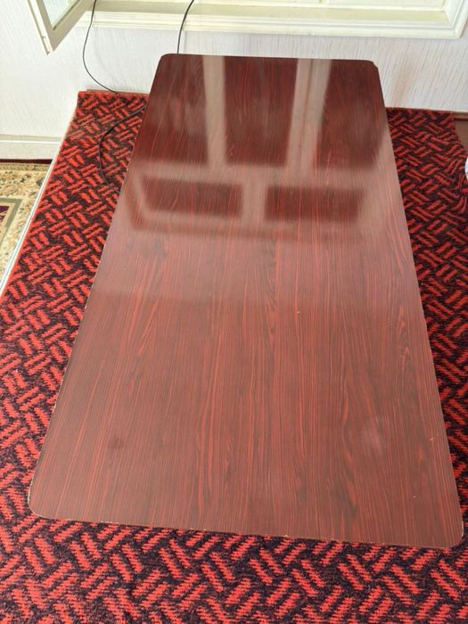 Stol 170x90 razmerli (hontaxta) 400 000 lelishamiz
