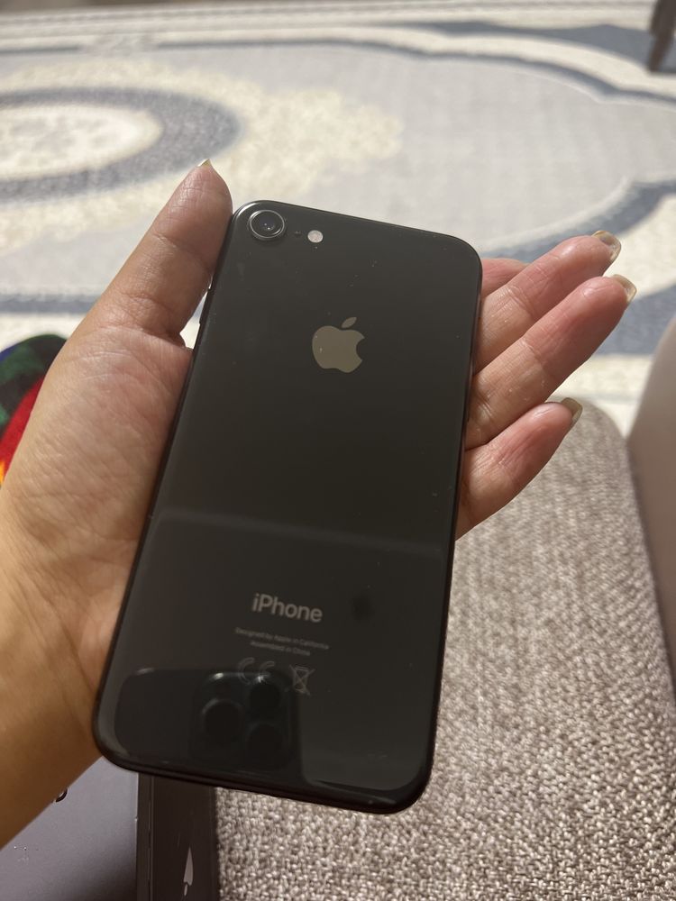 Продам Iphone8 64 гб