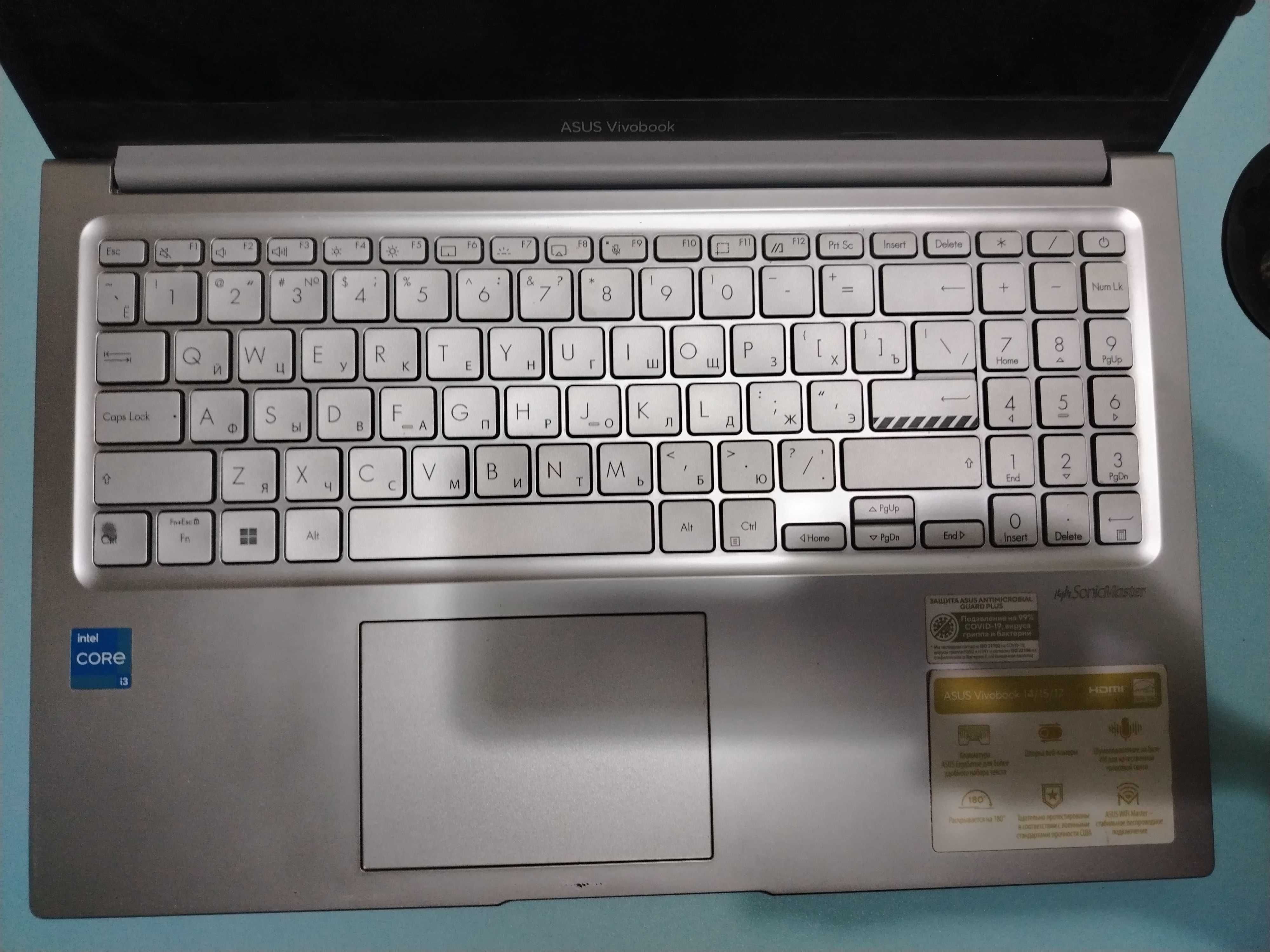 ASUS Vivobook X1504V 24/256 Intel Core i3 1315U 13-поколения