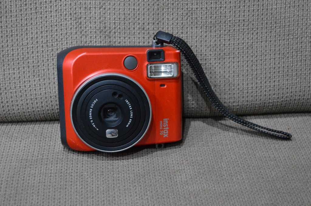 Camera foto instant Fujifilm INSTAX Mini 70 - cu defect