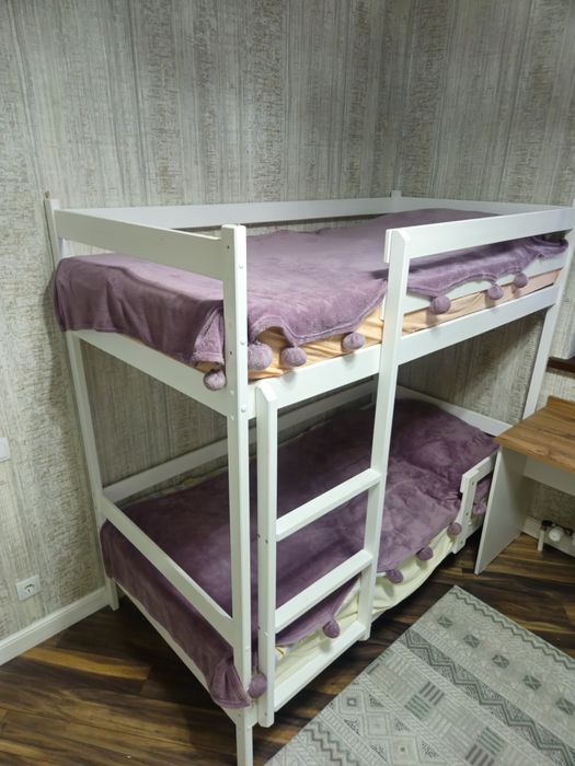 Продам кровать двухъярусную и кровать 160*80