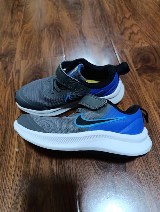 Vând Nike băieți mărime 28