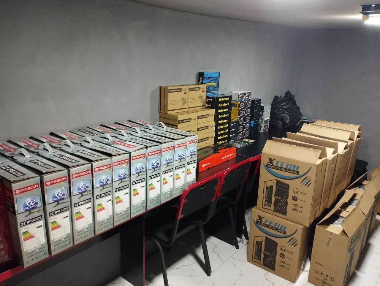 Arzonga Kompyutr 1ta Kompyutr qo'shib beriladi