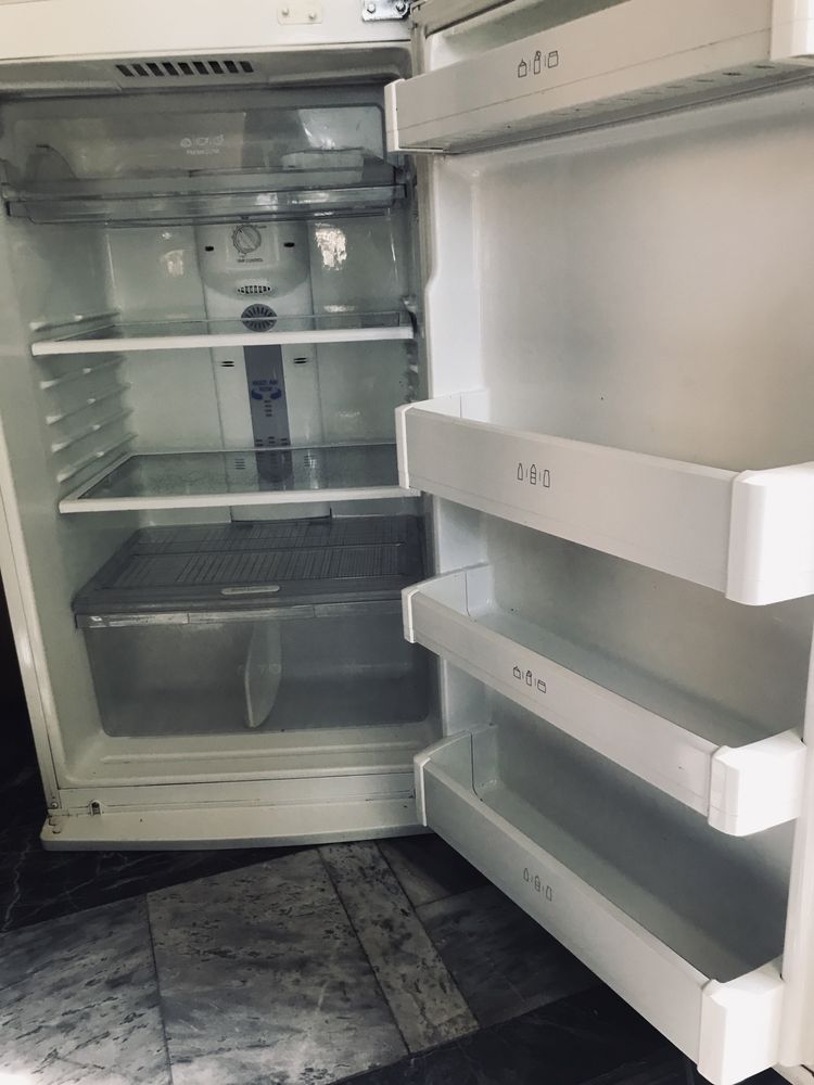 Продам холодильник LG