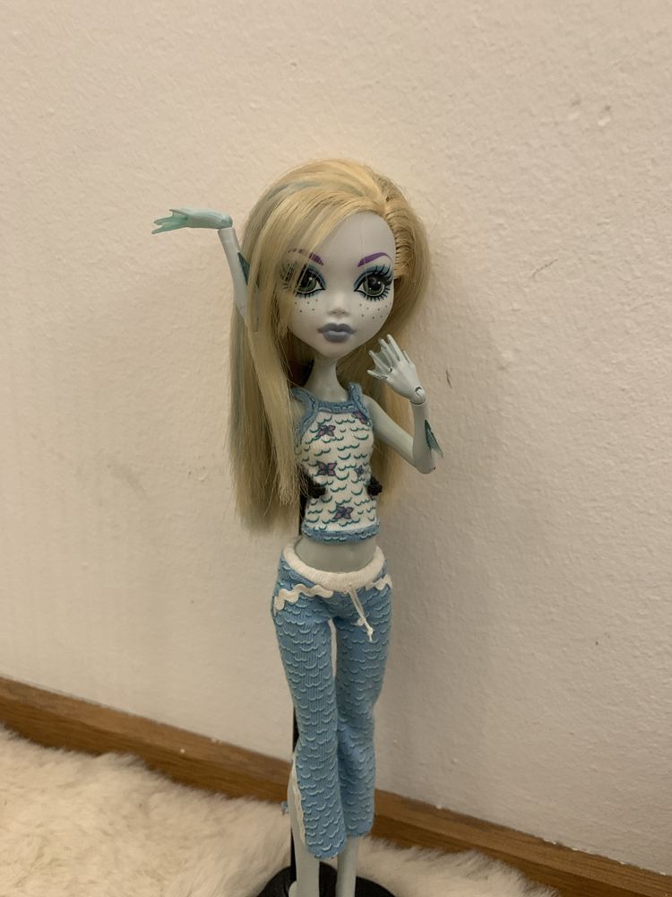 Papusa monster high lagoona blue