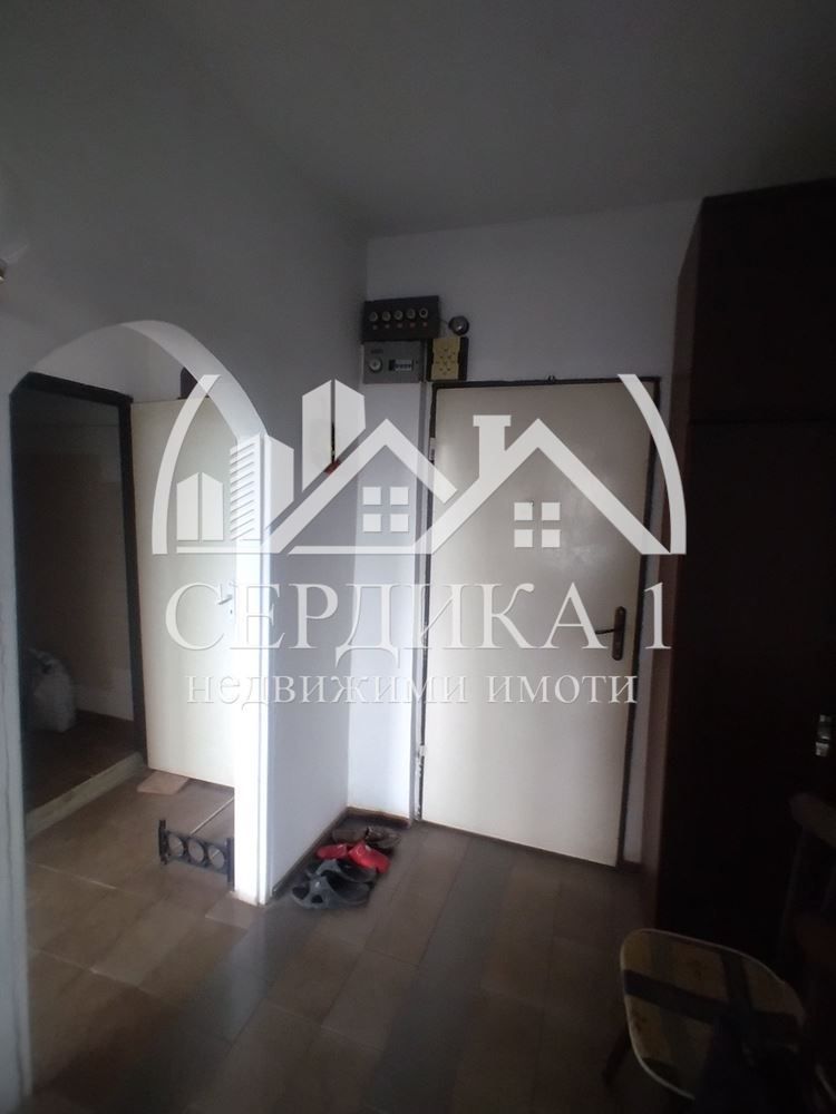 Продава се Тристаен апартамент в Кюстендил, Герена - 110 кв.м за 682 €/кв.м - Снимка #7