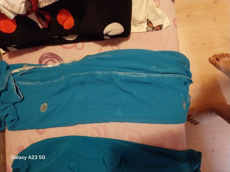 Sari de indianca albastru cu pietre