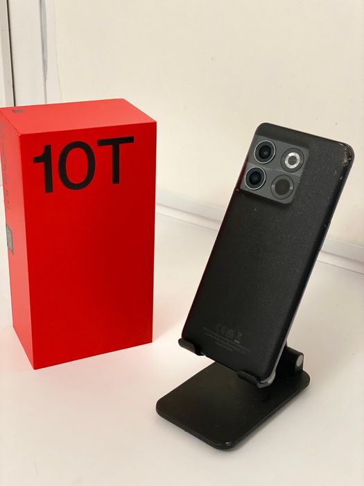 Продам смартфон One Plus 10T