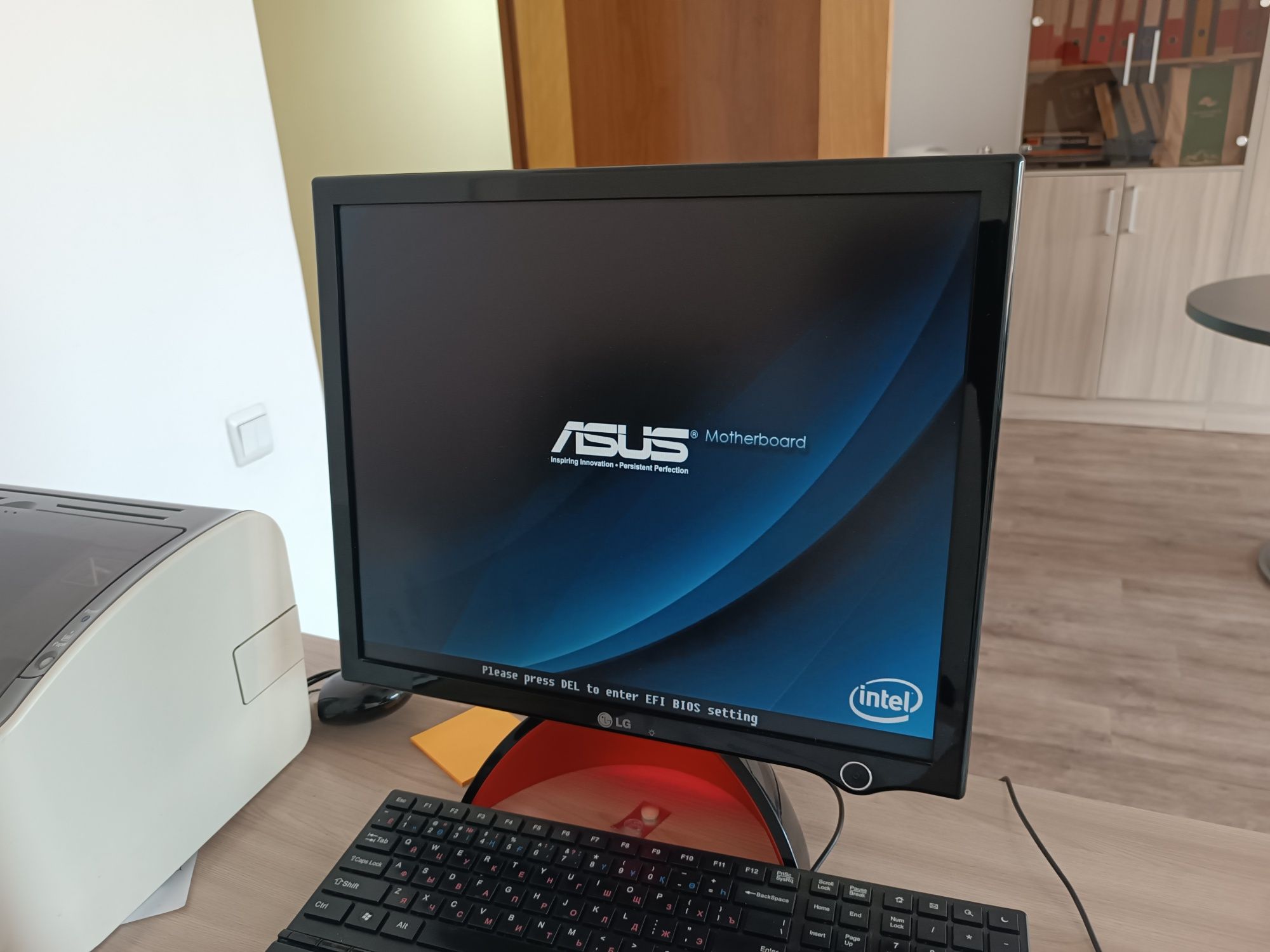 Монитор LG FLATRON L1900J