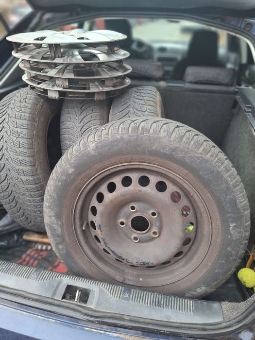 4 anvelope iarna cu jante de tabla