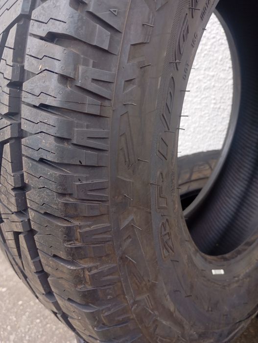 Vând 4 anvelope noi 255 70 R18 A/T