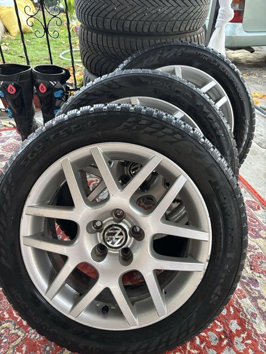 Джанти със зимни гуми 205/55/16 5х100