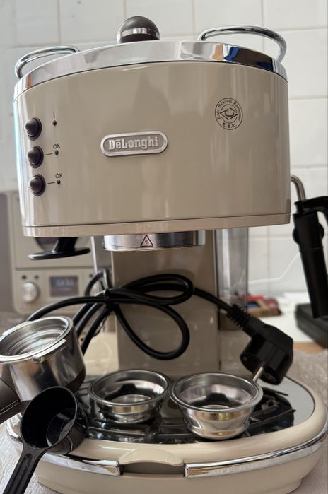 Еспресо машина Delonghi