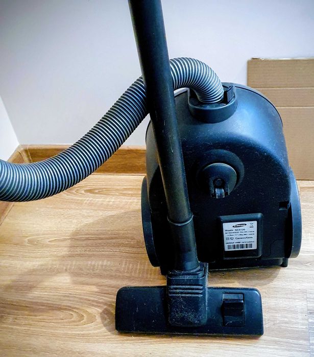 Пылесос Samsung в рабочем состоянии