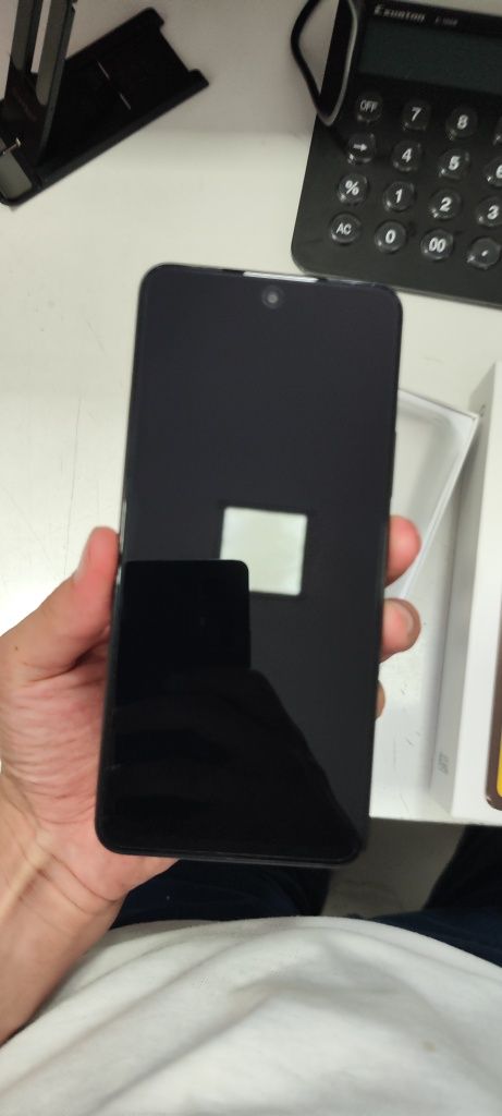 Vivo Y 29.     deyarli yangi