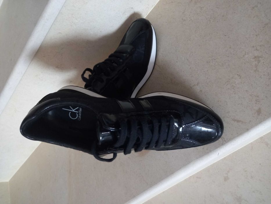 Addasi dama Calvin Klein, originali