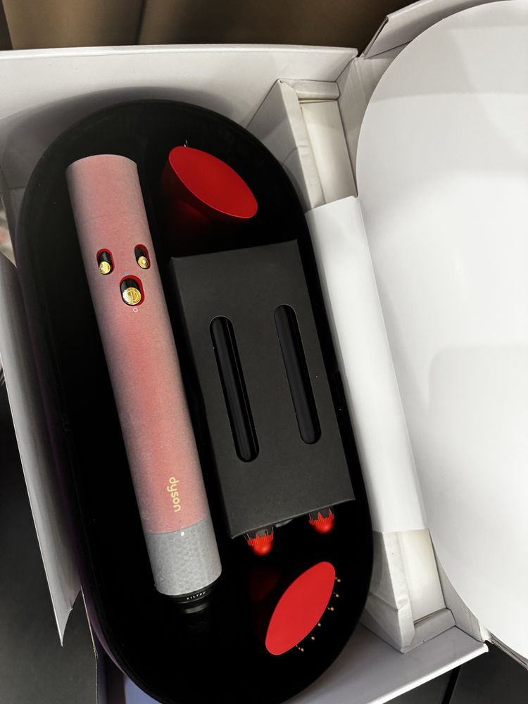 Dyson новый в комплекте