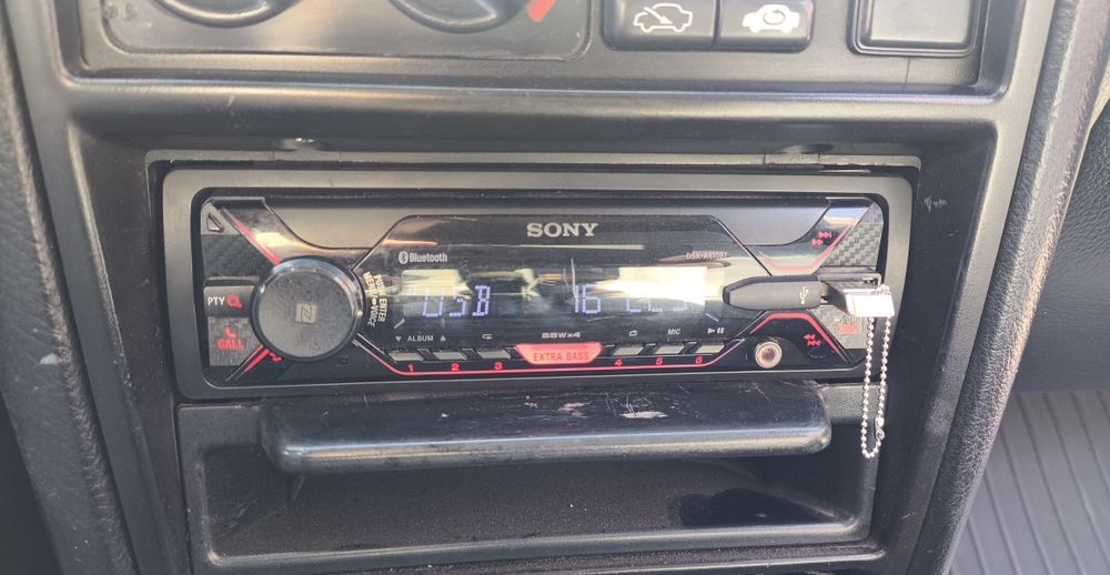 Магнитола Sony DSX-A410BT