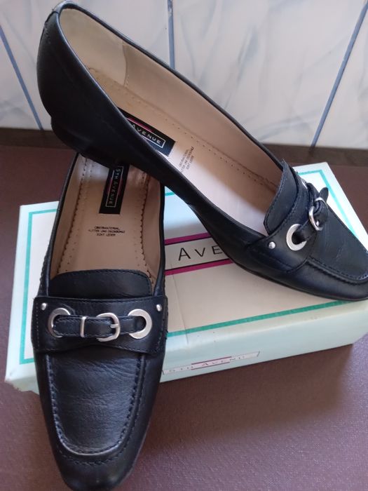 Vând pantofi din piele naturală,nr.42! Stare f. bună!