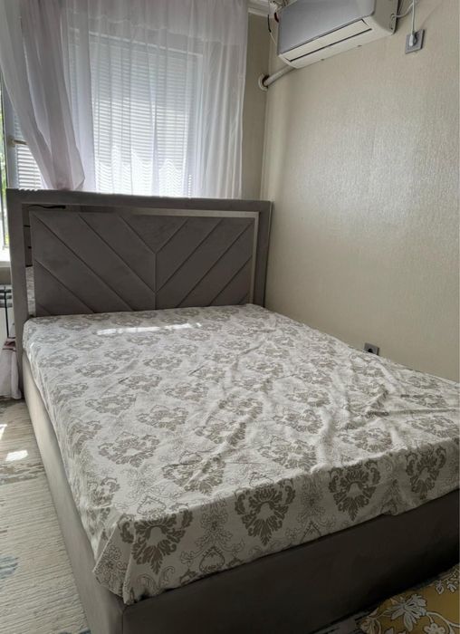 кровать двуспальная