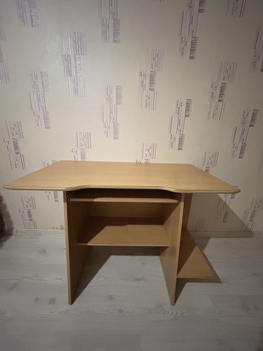 Бюро за игри , работа и т.н.