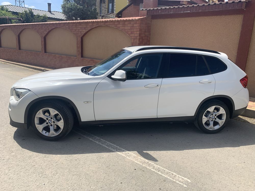 **BMW X1-2.0 x-drive** Variante**