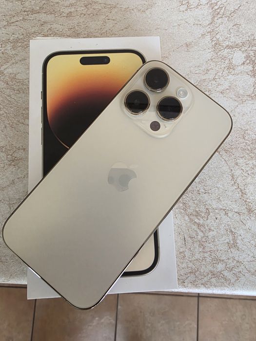 iPhone 14 Pro 256GB Gold – Отлично състояние + бонус слушалки
