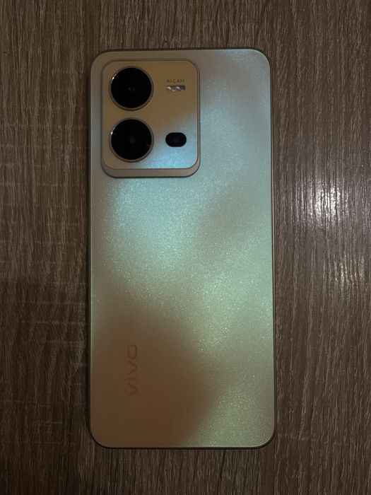 Телефон Vivo V25Е