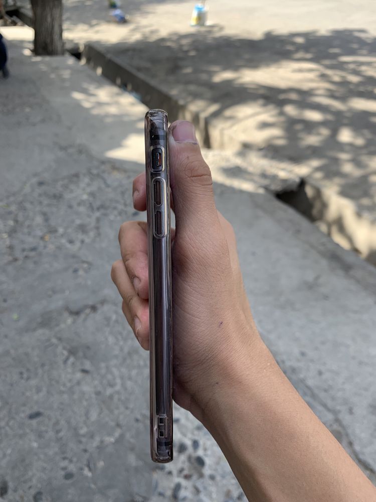 Iphone 8+ sotiladi